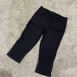 Victoria’s Secret Sport Knockout Black Mesh Workout Crop Leggings Size M